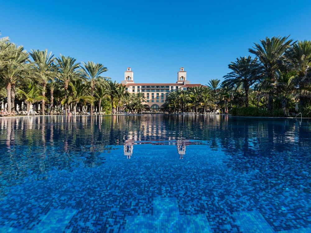 Infinitypool på Hotell Lopesan Costa Meloneras Resort, Spa & Casino, Meloneras Gran Canaria