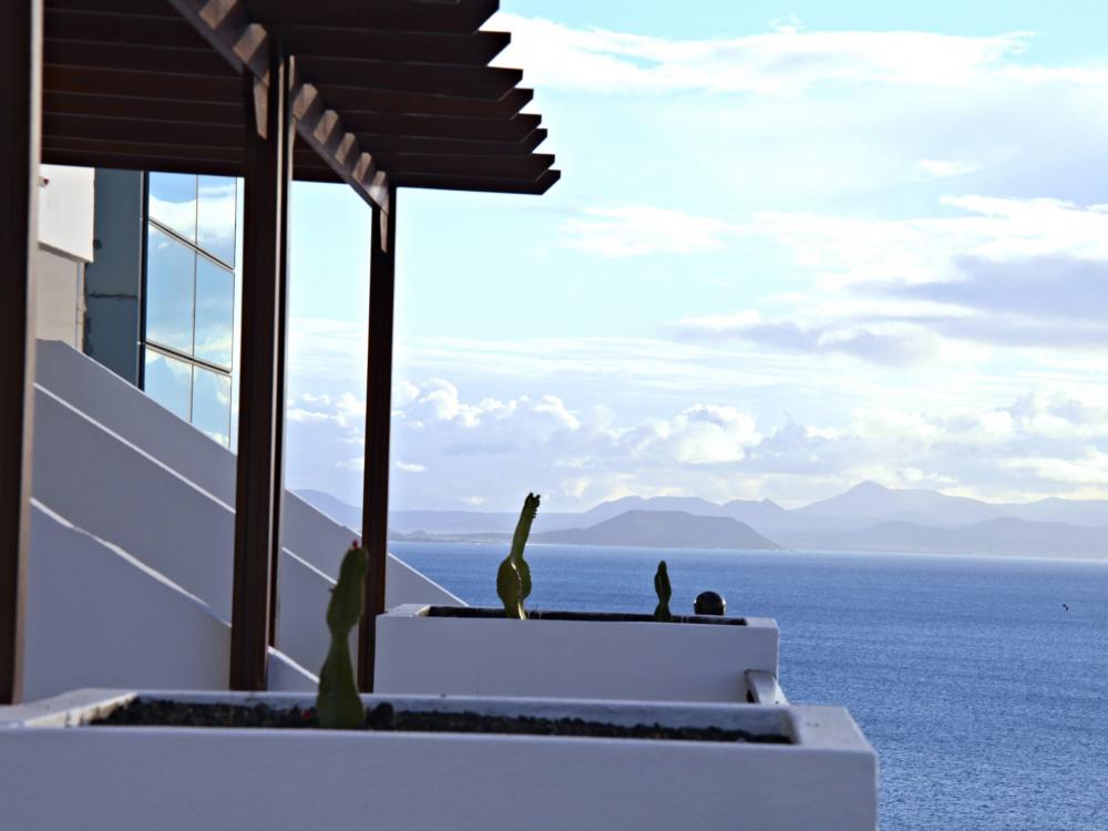 Utsikt över havet på Hotell Sandos Papagayo Beach Resort, Playa Blanca Lanzarote
