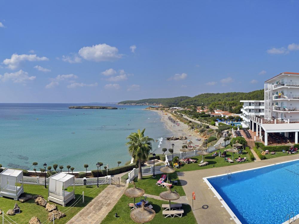 Panoramabild Hotell Sol Beach House, Santo Tomas Menorca