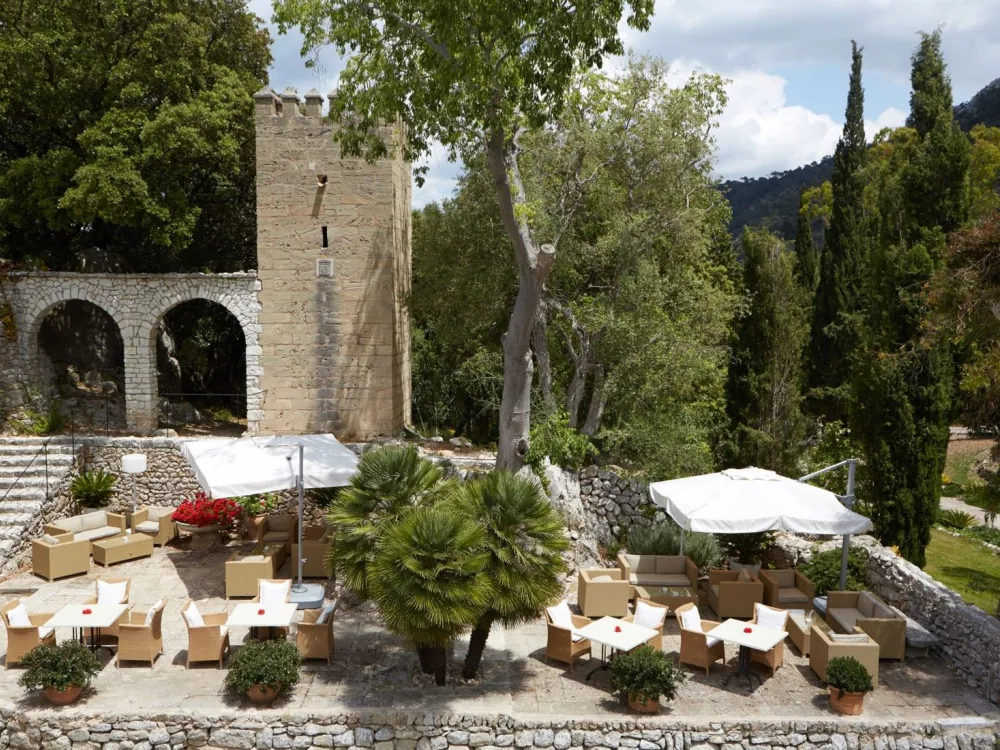Exteriör L´Hermitage Hotel & Spa, Orient Mallorca