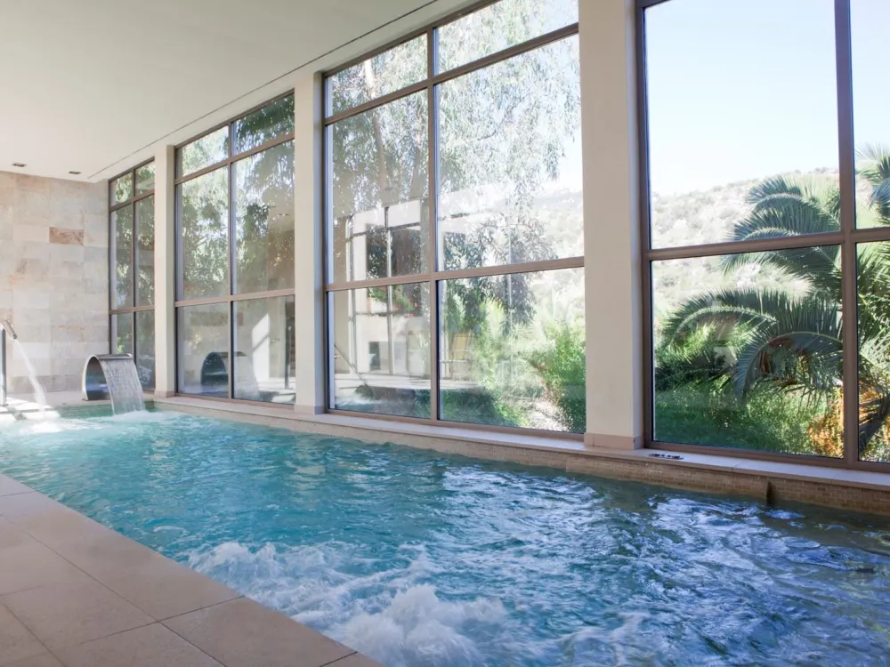 Inomhuspool på L´Hermitage Hotel & Spa, Orient Mallorca