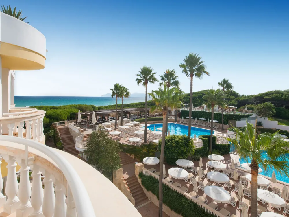 Iberostar Albufera Playa: Direkt strandläge i Alcudia – Halvpension ingår!