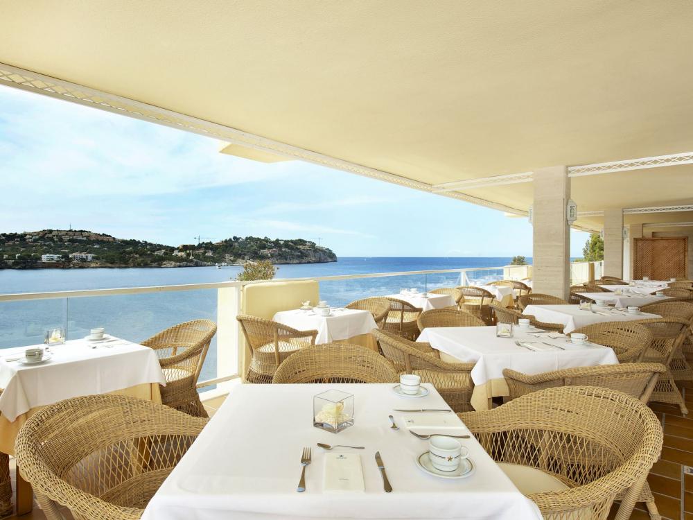 Restaurang med havsutsikt på Iberostar Suite Hotel Jardin del Sol, Santa Ponsa Mallorca