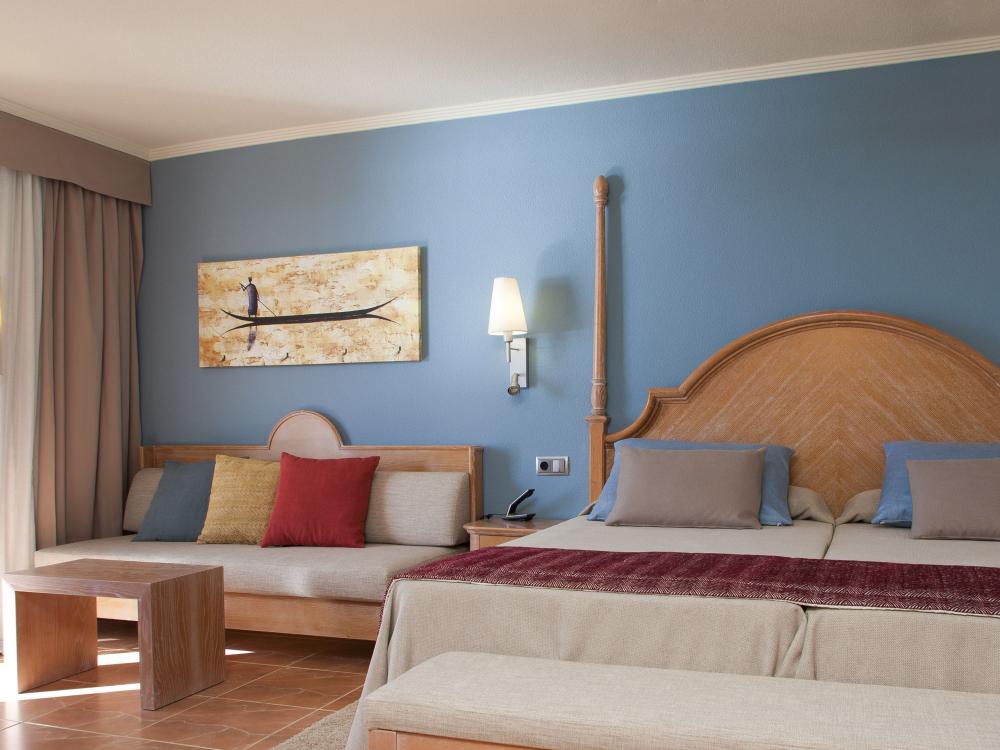 Iberostar Suite Hotel Jardin del Sol: Utsökt läge vid havet