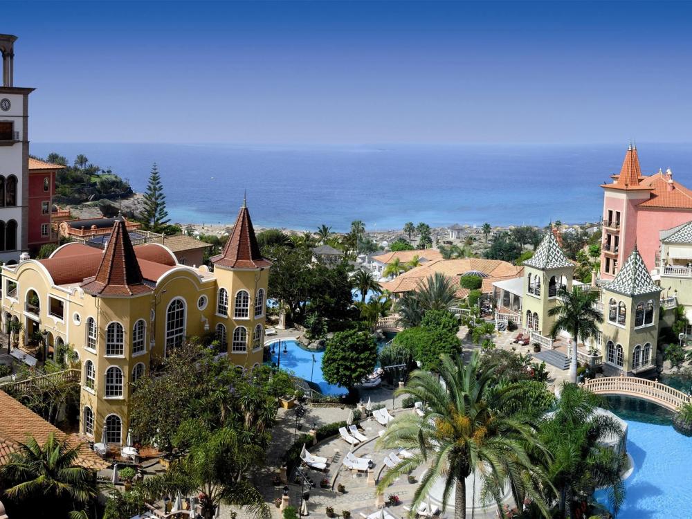 Gran Hotel Bahía del Duque Resort: Flärdfull lyx för livsnjutaren