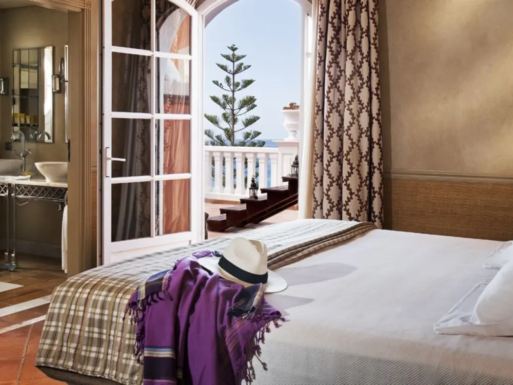 Gran Hotel Bahía del Duque Resort: Flärdfull lyx för livsnjutaren
