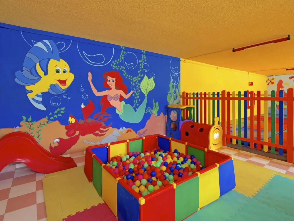 Barnklubb, Iberostar Bouganville Playa, Adeje, Teneriffa, Signaturresor